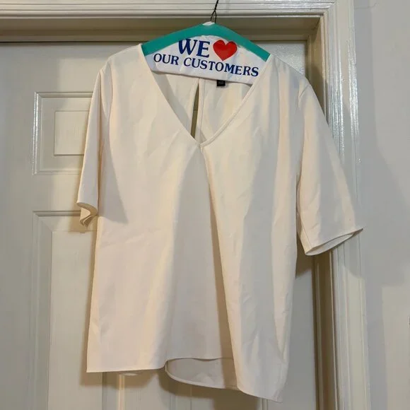 Ann Taylor Crepe Jersey V-Neck in Ivory - Picture 3 of 7